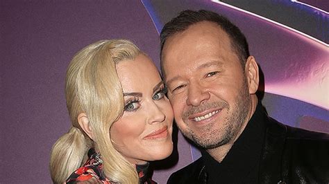 Jenny McCarthy, Donnie Wahlberg pose nude for beauty campaign